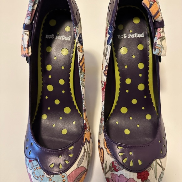 Driving Miss Daisy Pumps by Not Rated. Never worn.  Size 8.5 - Picture 2 of 12